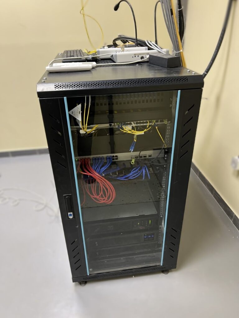 Серверная стойка с оборудованием Trassir
